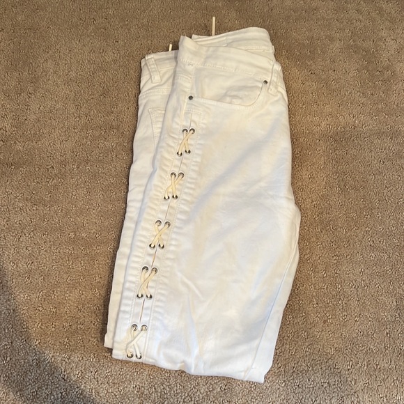 Blank NYC White Skinny Jeans. Size 26 - Picture 6 of 9